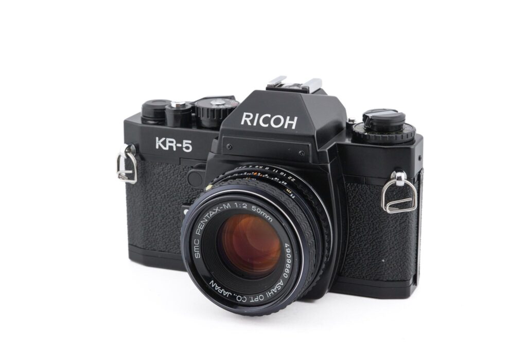Ricoh KR-5 met Riconar 55mm F/2.2 Cámara réflex objetivo único (SLR